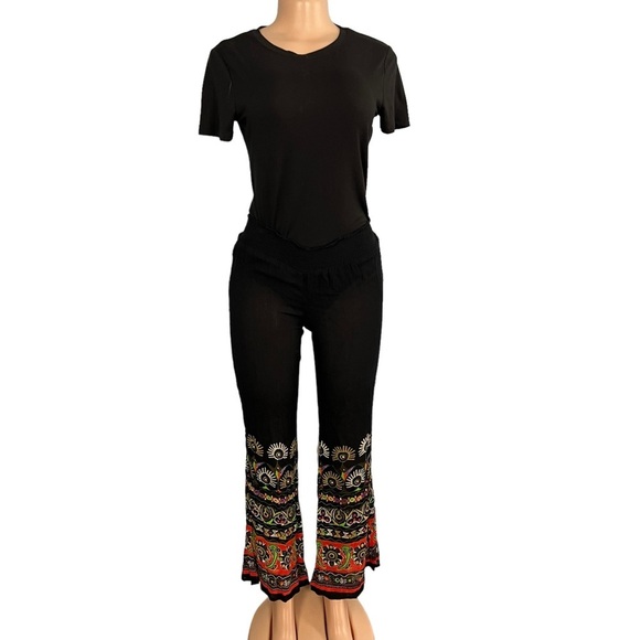 3/$30 🍂 Patrons of Peace Boho Black Floral Hem Flare Pant - Picture 1 of 9